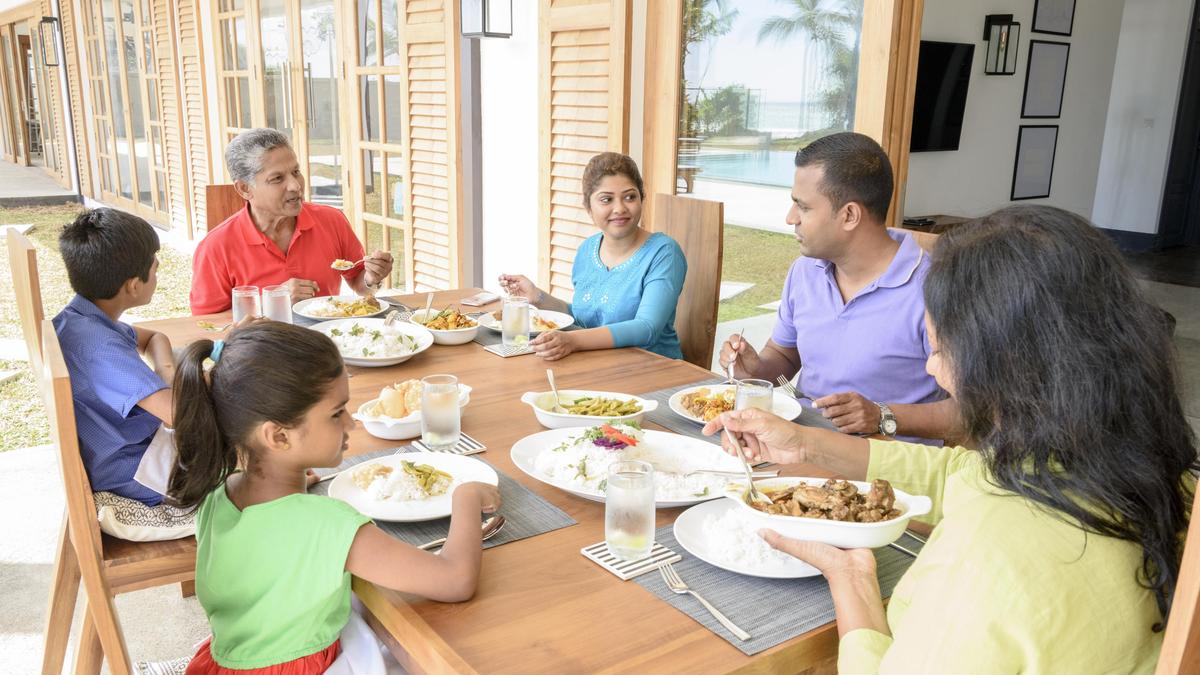Is there a right time to have dinner? Doctors explain